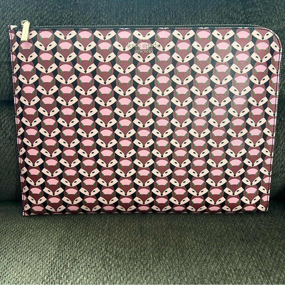 NWOT RARE Kate Spade Staci Geo Fox L-Zip Laptop Sleeve Case